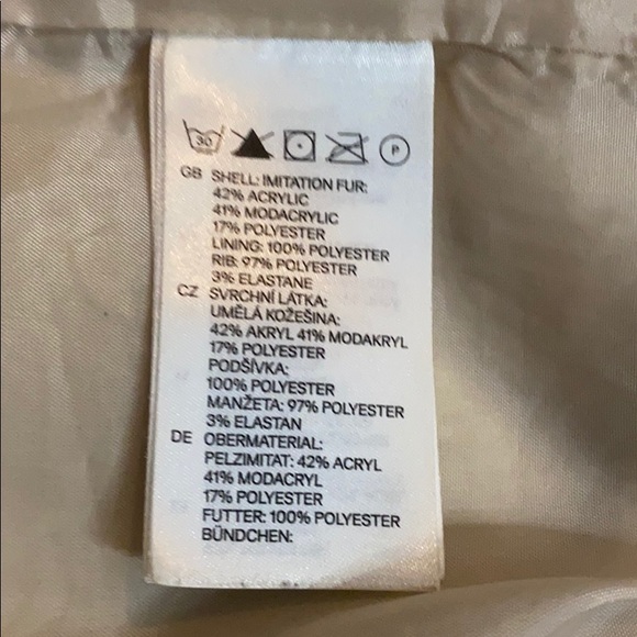 DIVIDED H&M Faux fur vest - Picture 4 of 5